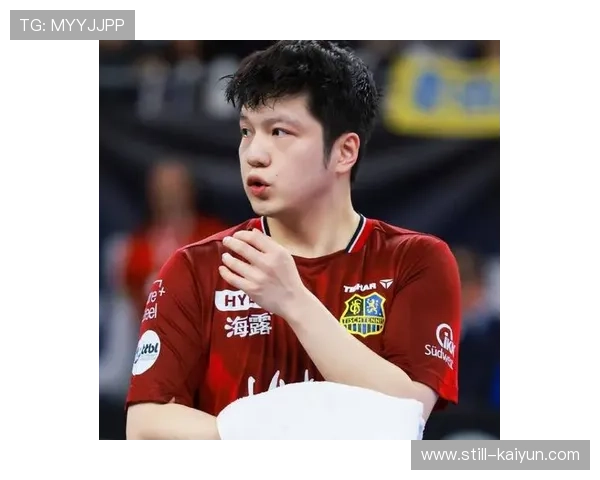 樊振东德国杯首战告捷，红色战袍吸睛无数，樊振东对阵德国选手
